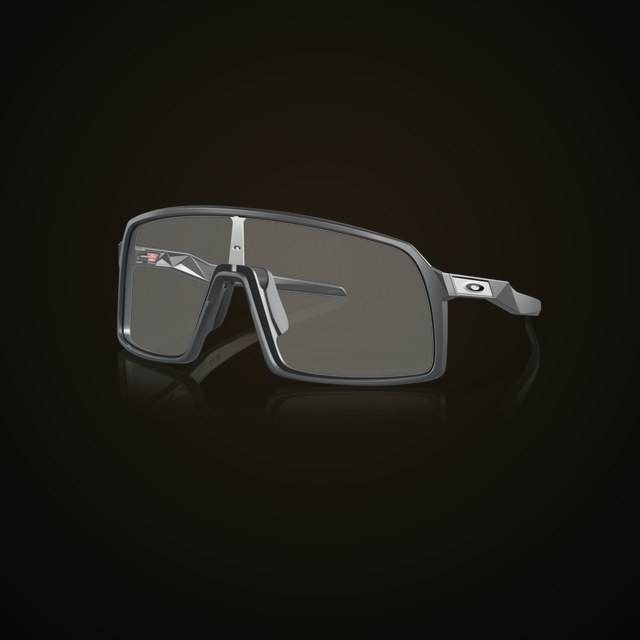 Oakley Sutro · Clear to Black